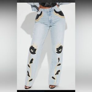 Patch Design Straight Leg Jeans